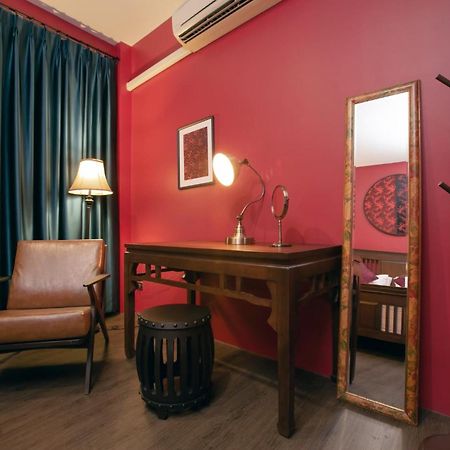 Caiyong Hometel & Cafe'S Studio Bangkok Zewnętrze zdjęcie