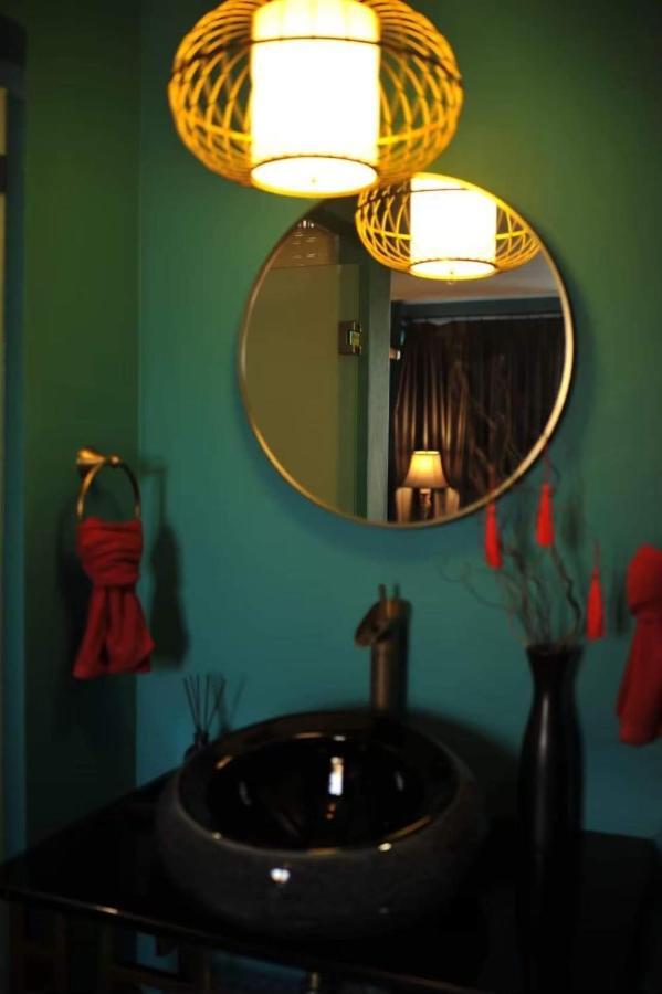 Caiyong Hometel & Cafe'S Studio Bangkok Zewnętrze zdjęcie