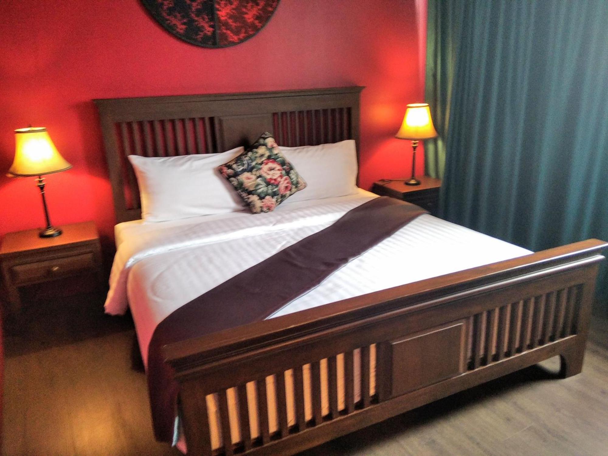 Caiyong Hometel & Cafe'S Studio Bangkok Zewnętrze zdjęcie